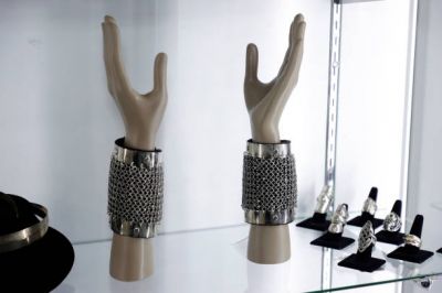 jj_juliensauctions_beverlyhills_gallery_opening_2021_282029.jpg