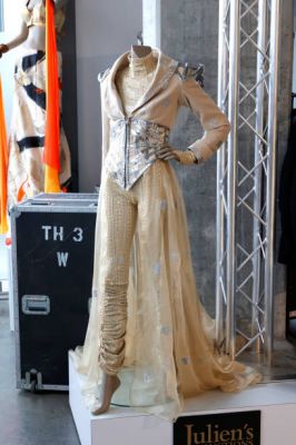 jj_juliensauctions_beverlyhills_gallery_opening_2021_284429.jpg