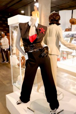 jj_juliensauctions_beverlyhills_gallery_opening_2021_286929.jpg