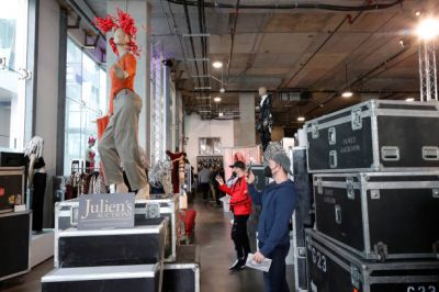 jj_juliensauctions_beverlyhills_gallery_opening_2021_289529.jpg