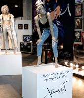 jj_juliensauctions_beverlyhills_gallery_opening_2021_281229.jpg