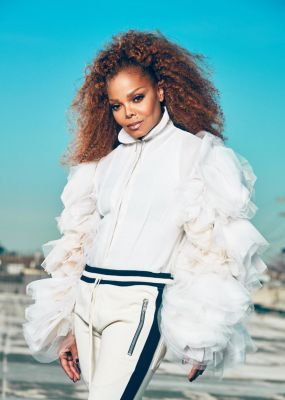 janet_essenceouttake_002.jpg