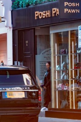 jj_posh-pawnbrokers_london_2022_28429.jpg