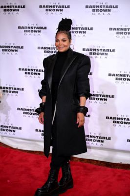 jj__BarnstableBrown_KentuckyGala22_281329.jpg