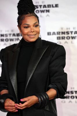 jj__BarnstableBrown_KentuckyGala22_281629.jpg