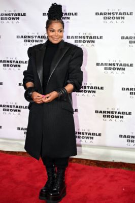 jj__BarnstableBrown_KentuckyGala22_281929.jpg