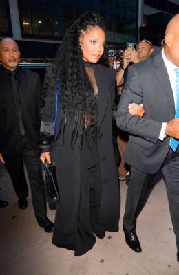 jj_arriving_Csiriano2022_NYFW_28729.jpg