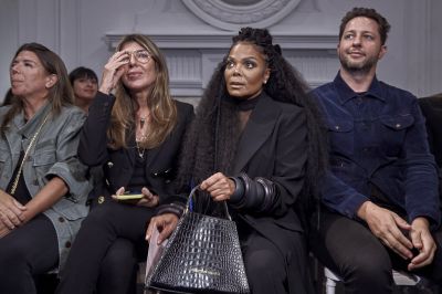 jj_CsirianoNYFW_Show_2022_281529.jpg