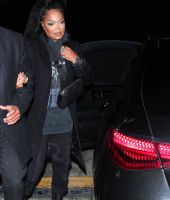 jj_balenciagaparty_arrival_28629.jpg