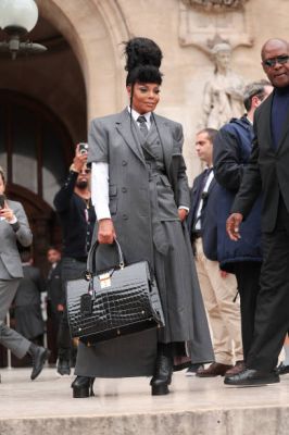 jj_leavingThomBrowne_pfw22_28529.jpg