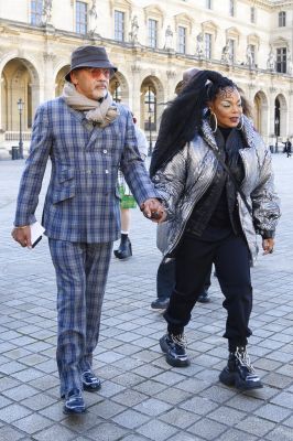 jj_arrivingLVShow_PFW_28129.jpg