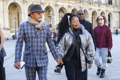 jj_arrivingLVShow_PFW_28629.jpg