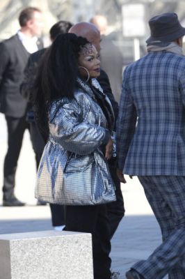 jj_pfw_louisvuitton_paparazzi22_28129.jpg