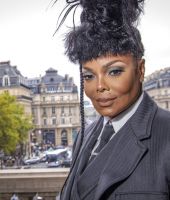 jj_VianneyLeCaer_PFW_281229.jpg