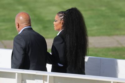 jj_leavingMcQueenShow_london2022_282129.jpg