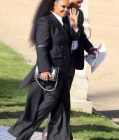 jj_leavingMcQueenShow_london2022_28429.jpg