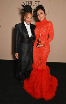 jj_TrustArabiaAwards_Qatar_28729.jpg