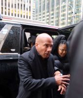 jj_arrivingNBCStudios22_28229.jpg