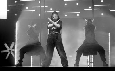 jj_TogetherAgainTour_Night1FL_2023_282729.jpg