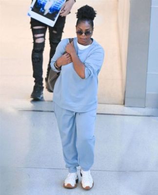 jj_JFKAirport_NYFW23_28129.jpg