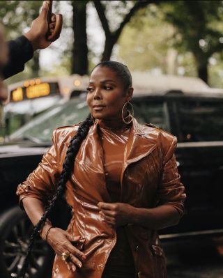 jj_NYFW_Arrivals_Siriano_23.jpeg