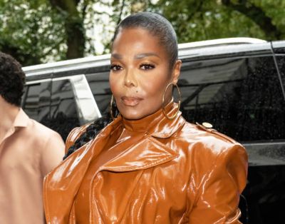 jj_NYFW_Arrivals_Siriano_23_281329.jpg