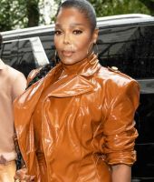 jj_NYFW_Arrivals_Siriano_23_28129.jpg