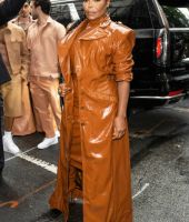 jj_NYFW_Arrivals_Siriano_23_281429.jpg