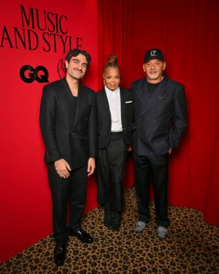 000014JJ_BritishGQ_Louboutin.jpg