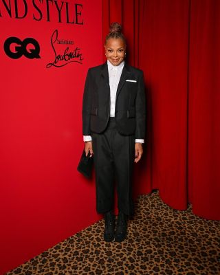 00009JJ_BritishGQ_Louboutin.jpg