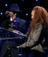 jj_GrammyHallFame_Award_00003.jpg
