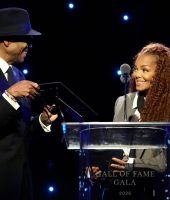 jj_GrammyHallFame_Award_00004.jpg
