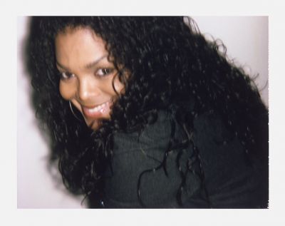 2009_-_Ezra_Petronio_28Self_Service_Mag29.jpg