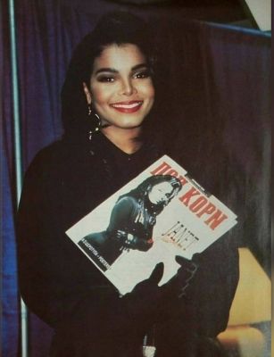 jj_RhythmNationTour_Backstage2.jpg