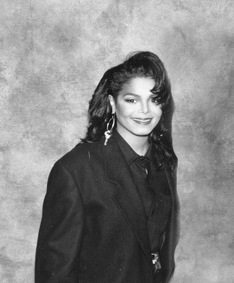 jj_RhythmNationTour_Backstage3.png