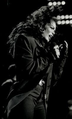 jj_RhythmNationTour_SKYdome.jpg