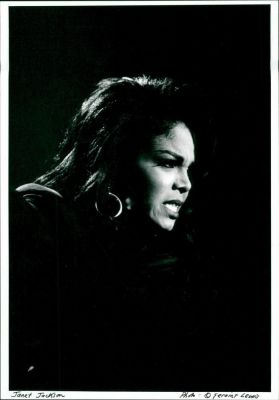 jj_RhythmNationTour_London_08.jpg