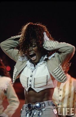 jj_janetWorldTourLIFEmag_01.jpg