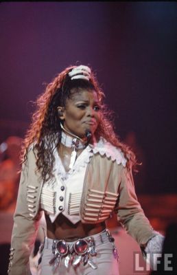 jj_janetWorldTourLIFEmag_018.jpg