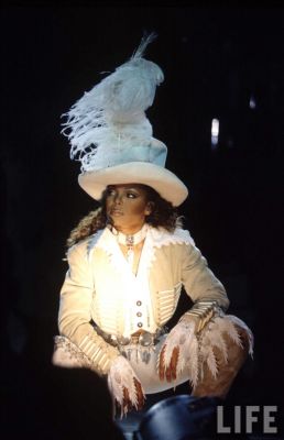 jj_janetWorldTourLIFEmag_05.jpg