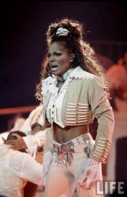 jj_janetWorldTourLIFEmag_09.jpg