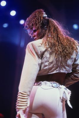 jj_janetWorldTour_Vaughan_02.jpg