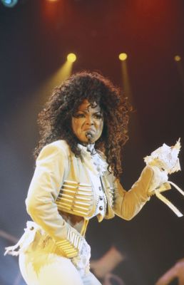 jj_janetTour_Marseille_France6.jpg