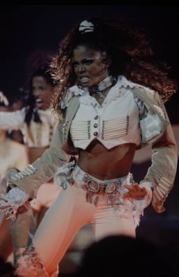 jj_janetWorldTour_UK_013.jpg