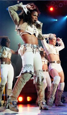 jj_janetWorldTour_UK_014.jpg