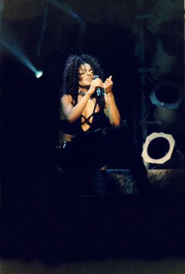jj_janetWorldTour_UK_04.jpg