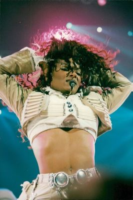 jj_janettourparis1.jpg