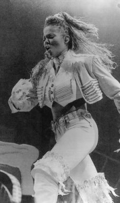 jj_janetWorldTour_StPeterburg.jpg
