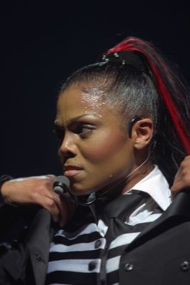 jj_TVRTour_Paris1_9.jpg