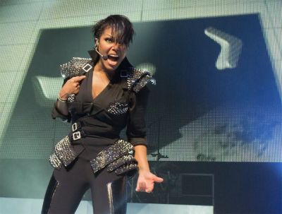 scream29numberonestour.jpg